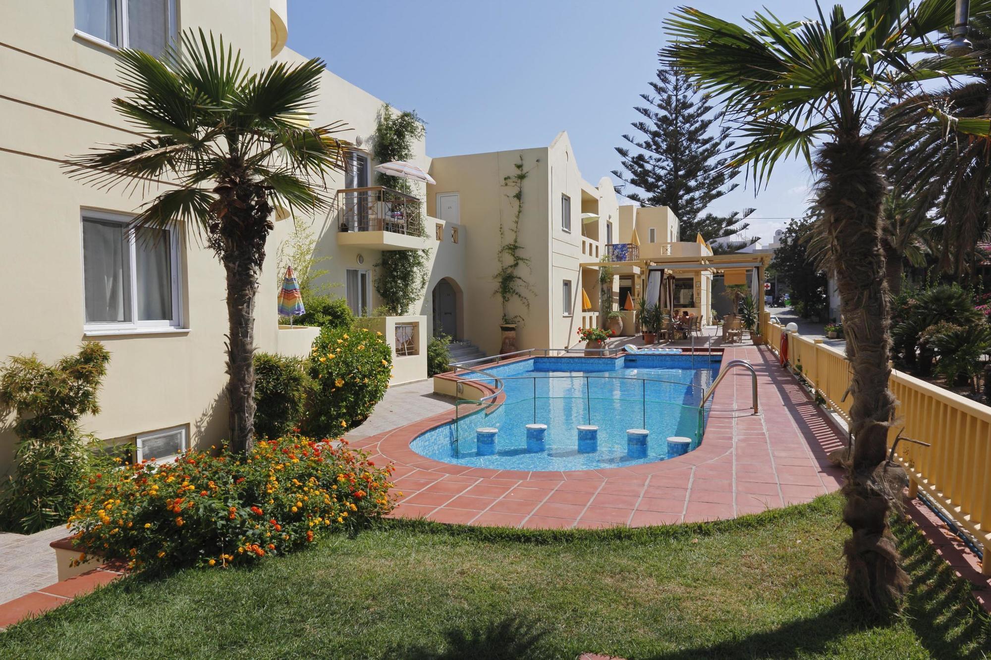 Aparthotel Lambrinos
