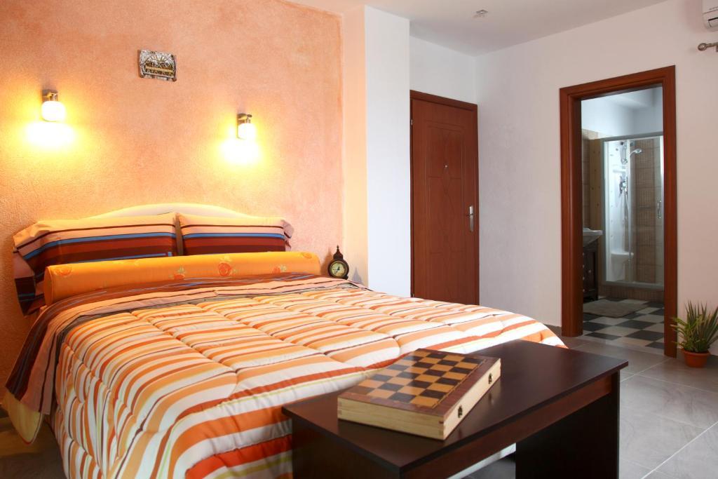 Aegean Wave - Faros Aparthotel 3*