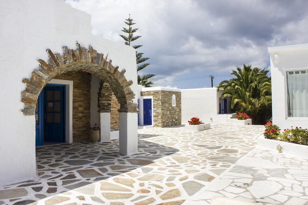 Naxos Holidays 3*