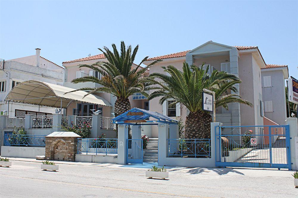 Dolphin Hotel