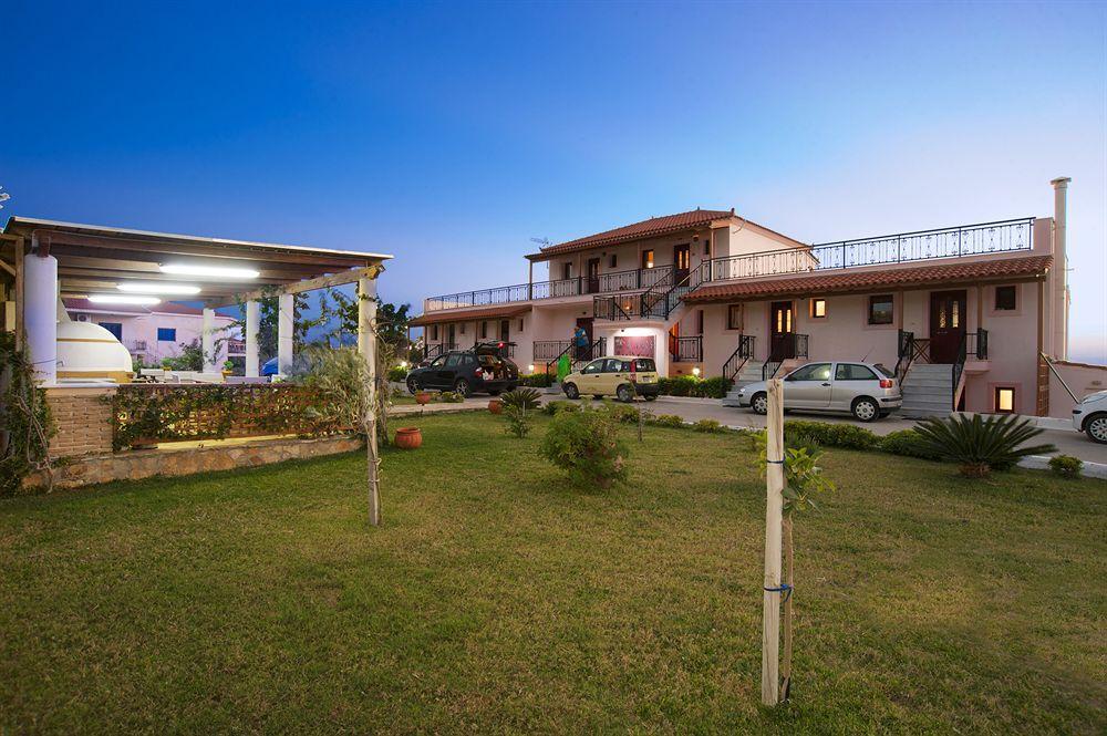Ammos Aparthotel Minia