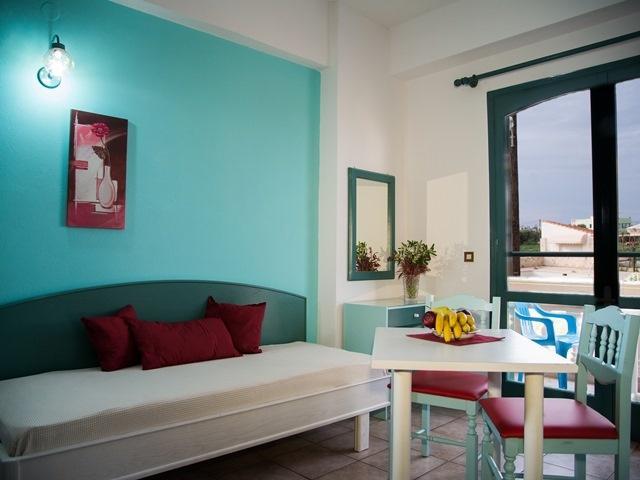 Theoni Apartment *