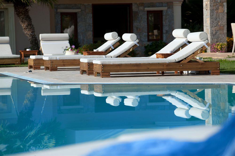 Socrates Aparthotel 3*