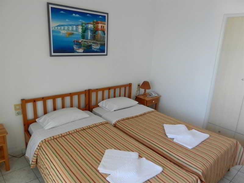 Zorbas Hotel 2*