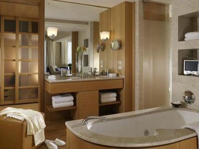Amphitryon Hotel