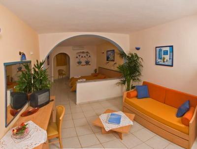 Aegean Plaza 4* Kamari (Santorini)