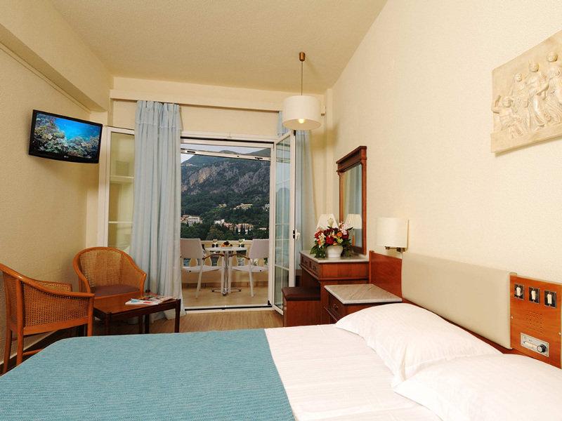 Akrotiri - Adult Friendly Hotel