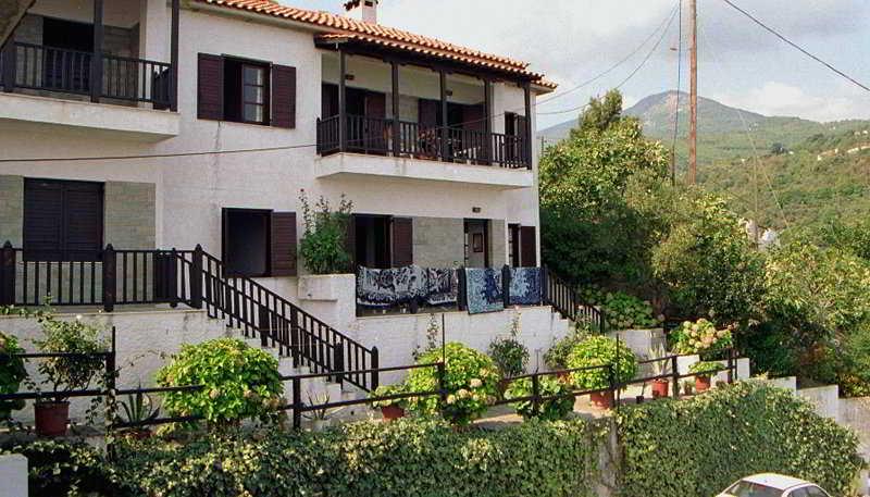 Papa Nero And Agios Ioannis (Thessaly)