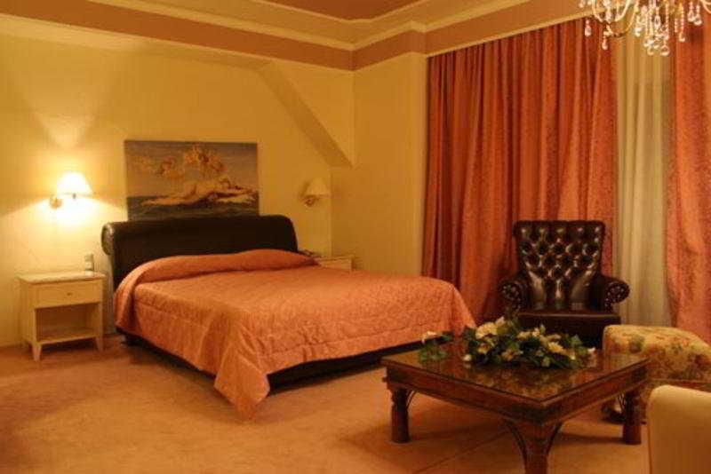 Hotel Kouros 4*