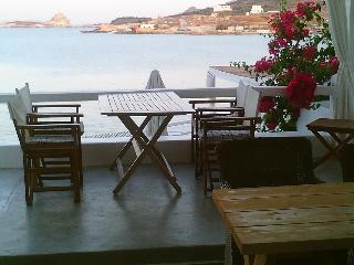 Captain Zeppos * Milos Island