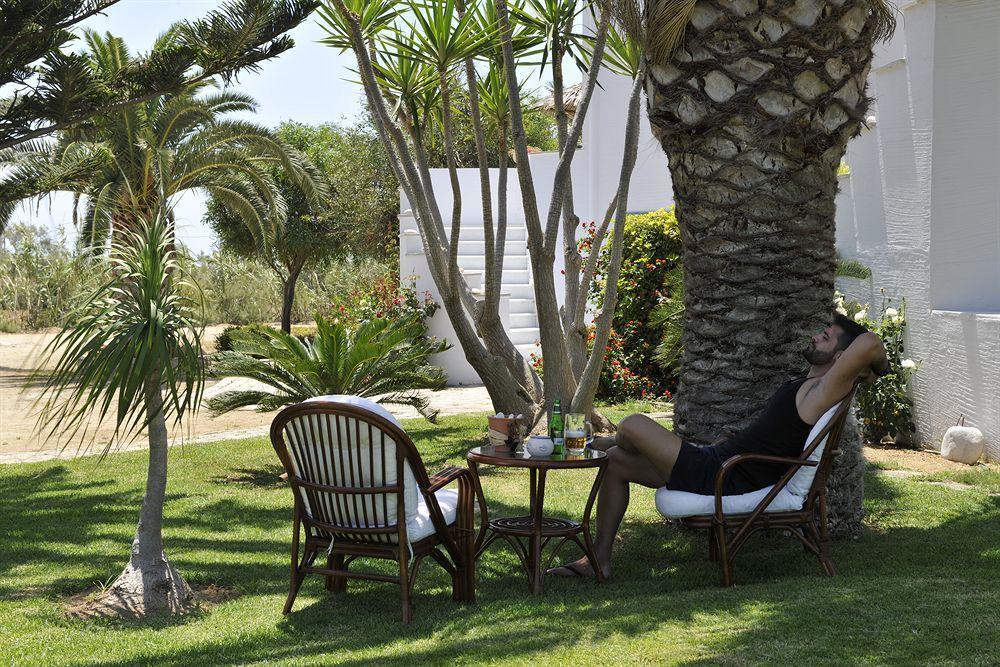 Ammos Naxos Hotel