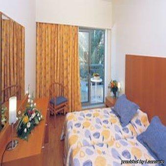 Angela Downtown Hotel 3*