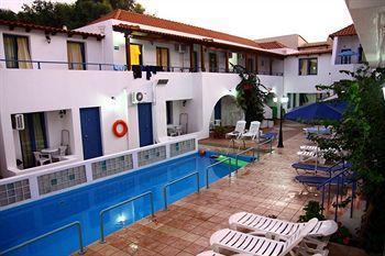 Iliana Apartment *