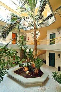 Agela & Aparthotel 3*