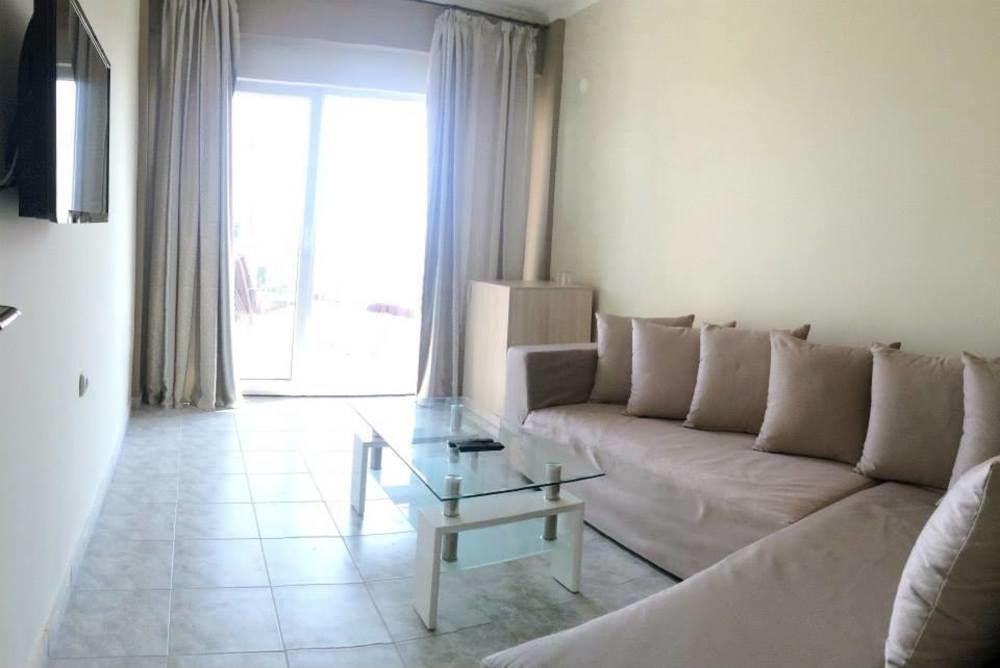 Crown Aparthotel Nea Skioni