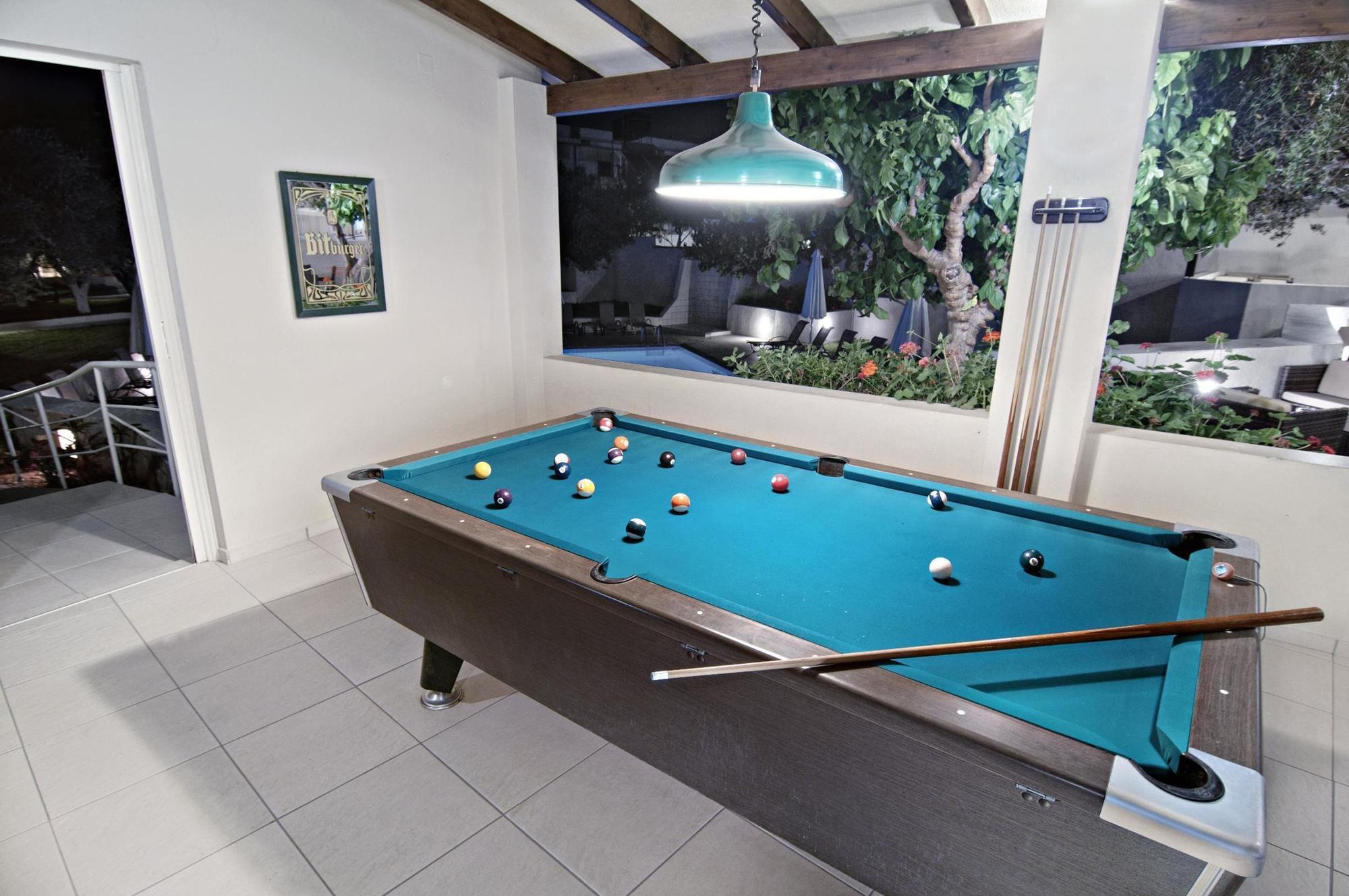 Ourania Aparthotel 3*