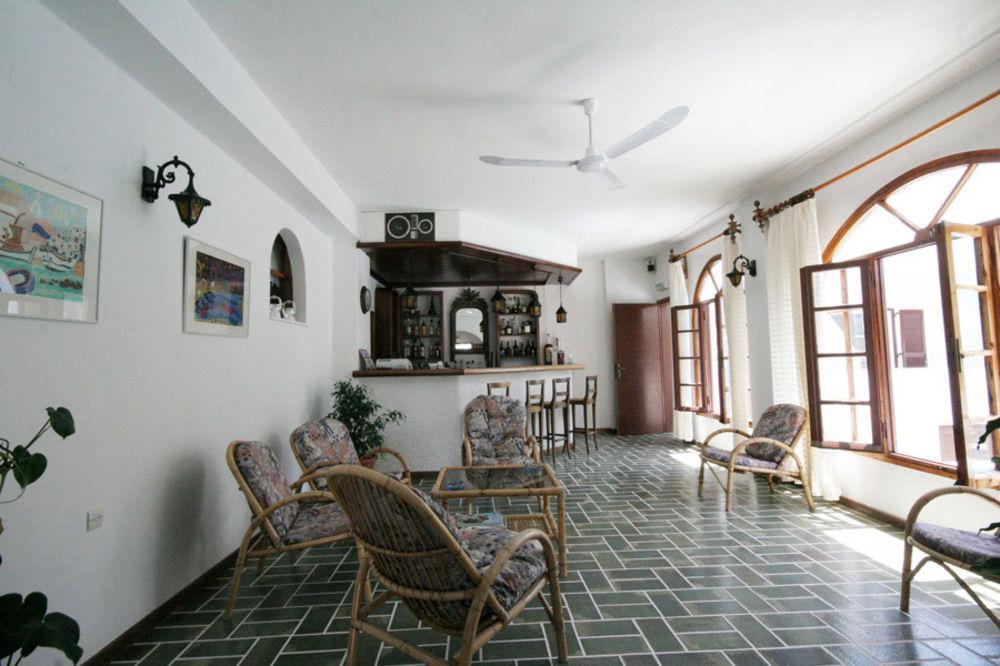 Atlantis Hotel Naousa (Paros)