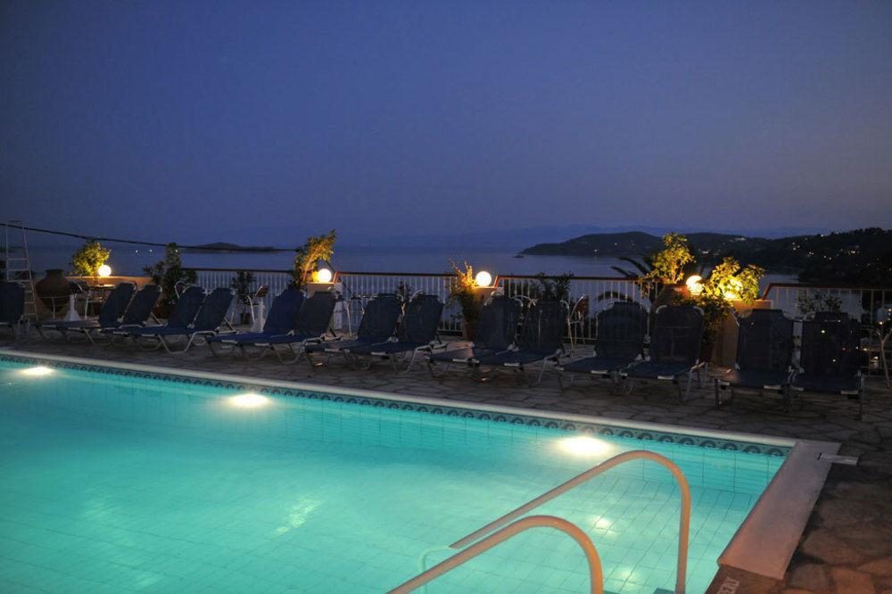 Poseidon Aparthotel 3*