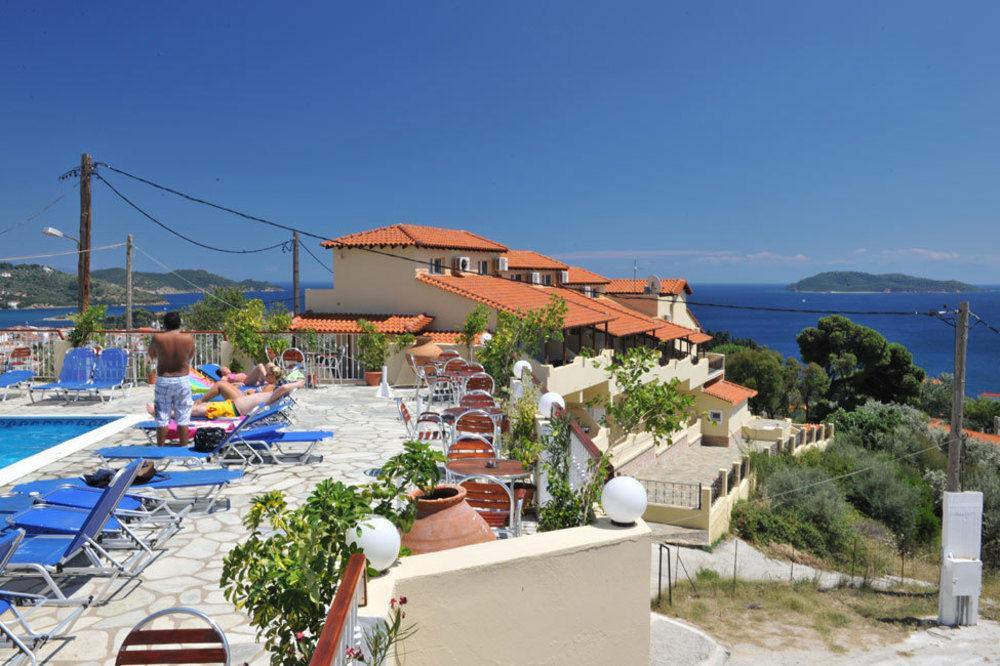Poseidon Aparthotel