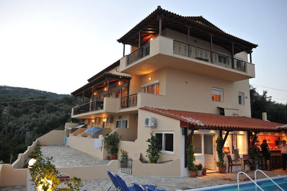 Poseidon Aparthotel 3*