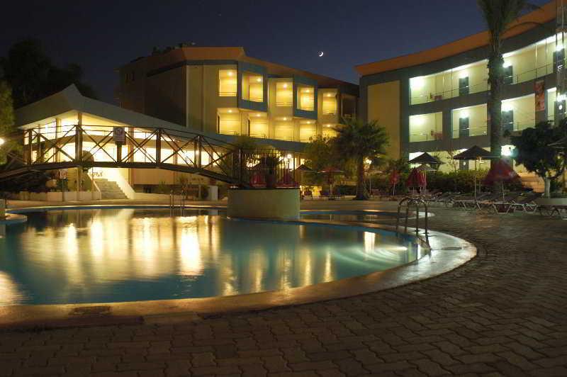 Sunland Hotel