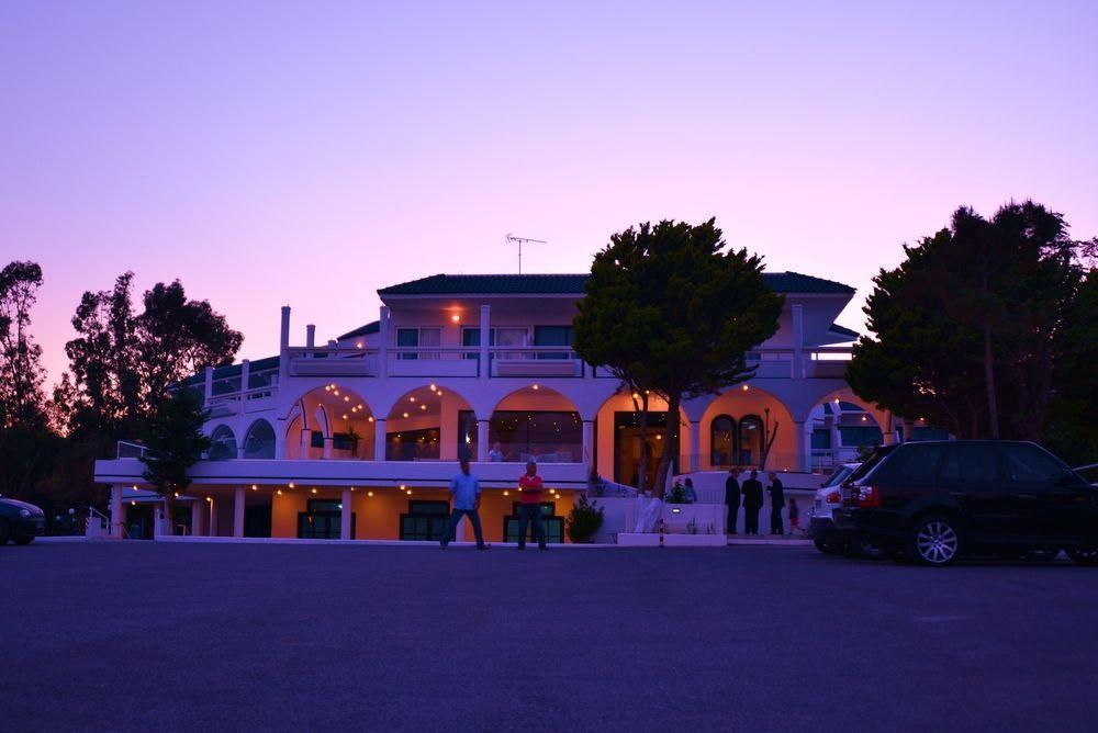 Larisa Boutique Hotel 3*
