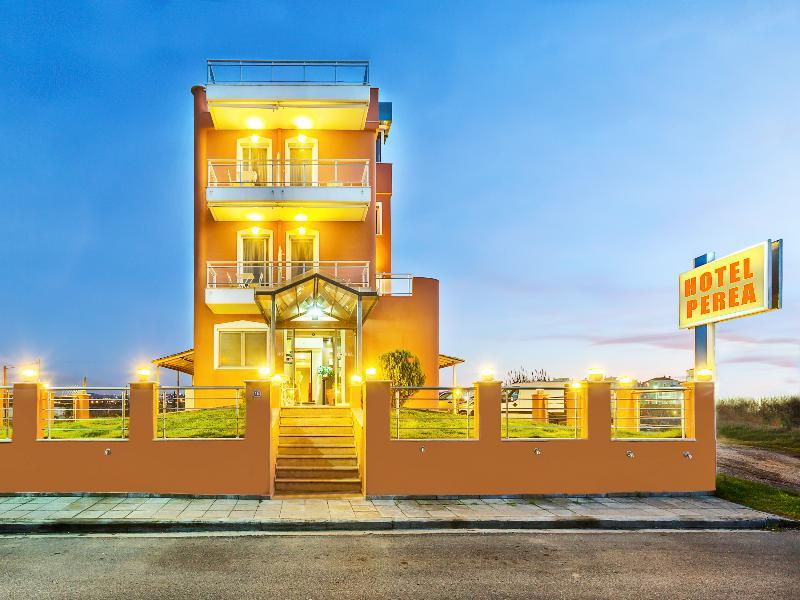 Perea Hotel *
