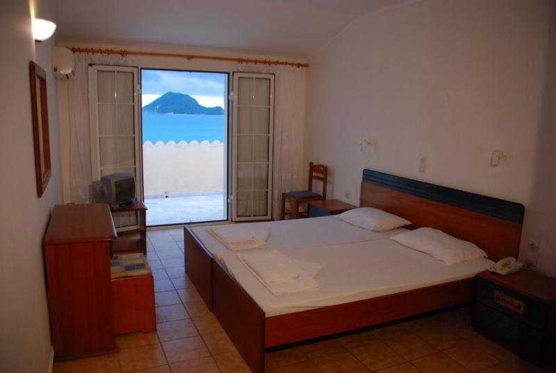 Gloria Maris (adults Only) Laganas