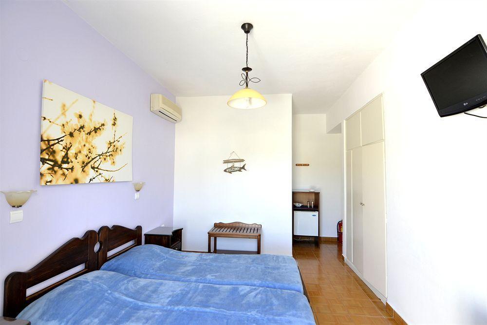 Anna's 2* Karterados (Santorini)
