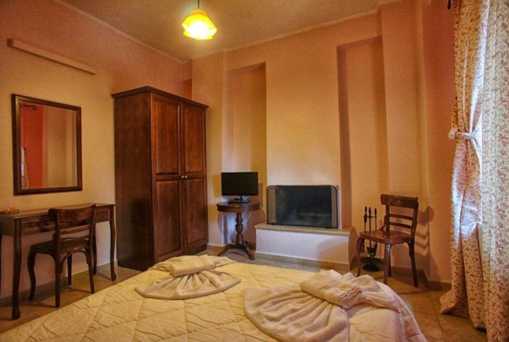 Triantafillies Guest house
