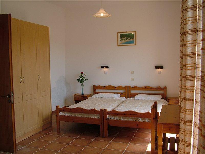 Vlassis Apartment Mesongi