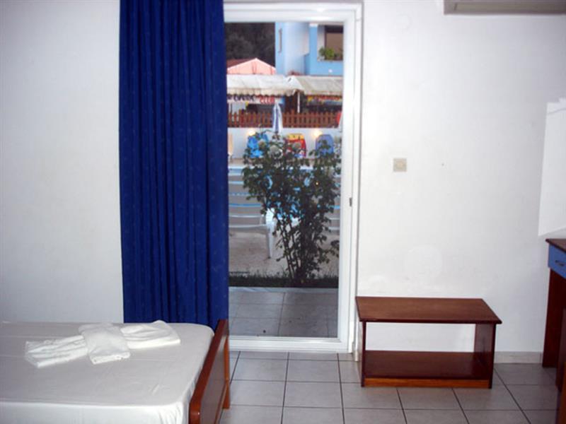 Christakis Hotel 2*