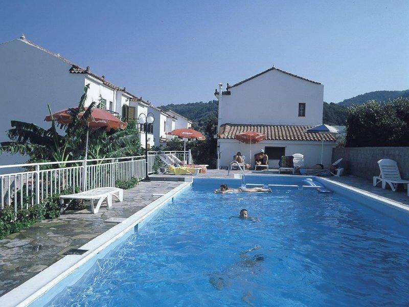 Christinangela Apartment *