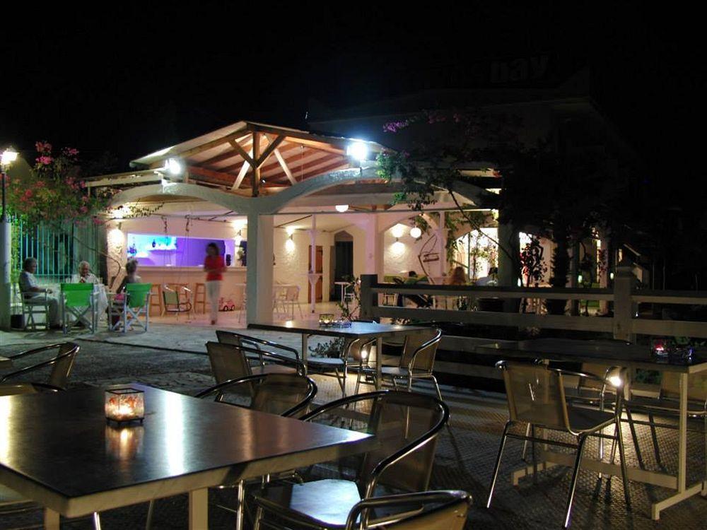 Kavos Bay Seafront * Agia Marina (Aegina)