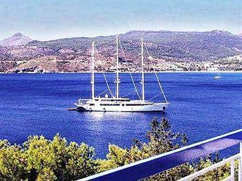 Kavos Bay Seafront * Agia Marina (Aegina)