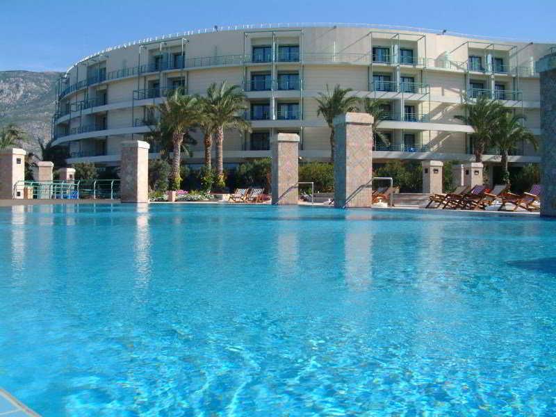 Resort Club Casino 5*