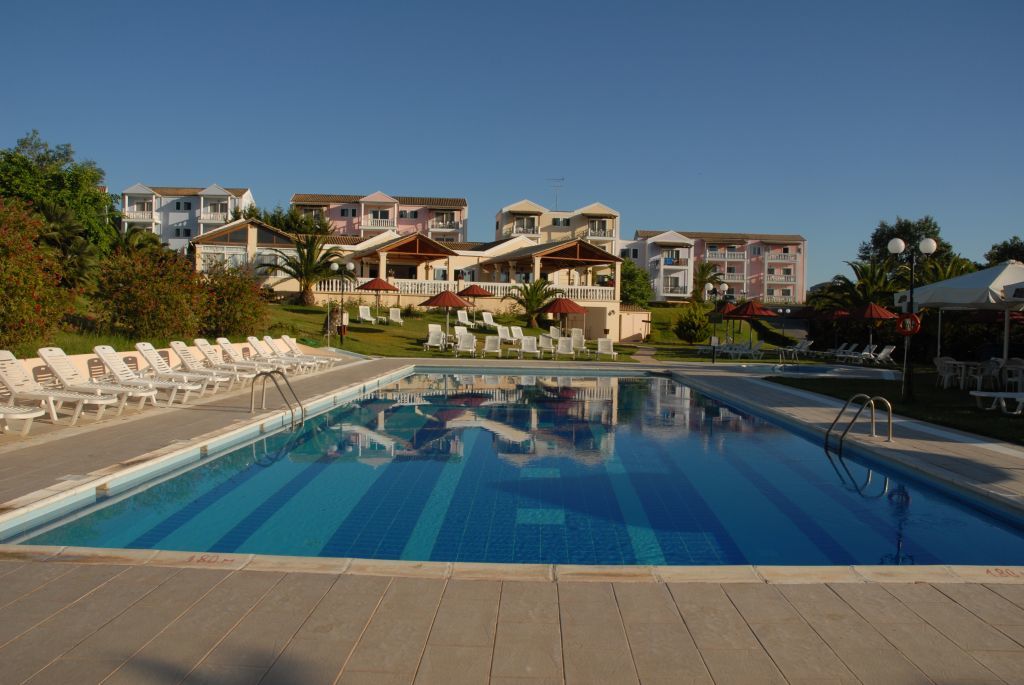 Rebecca's Village 4* Karousades (Esperies)