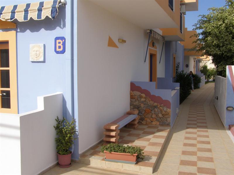 Eltina Studios Apartment *