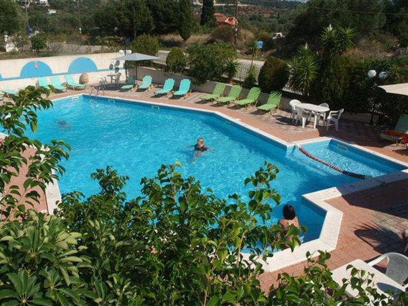 Erietta Aparthotel 3*