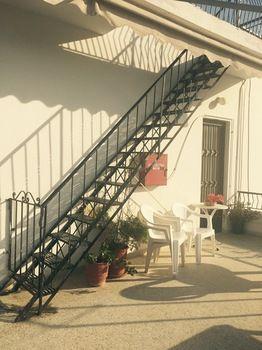 Captain's * Aegina