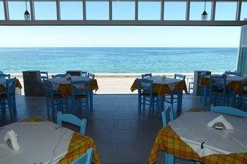 Socrates & Restaurant * Milatos