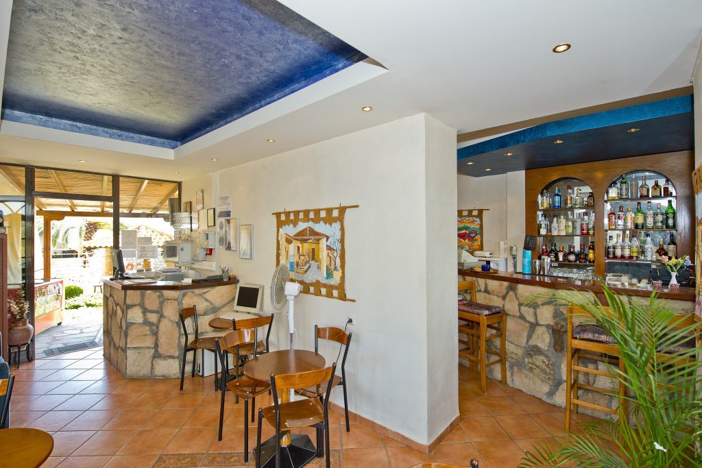 Zeus Hotel