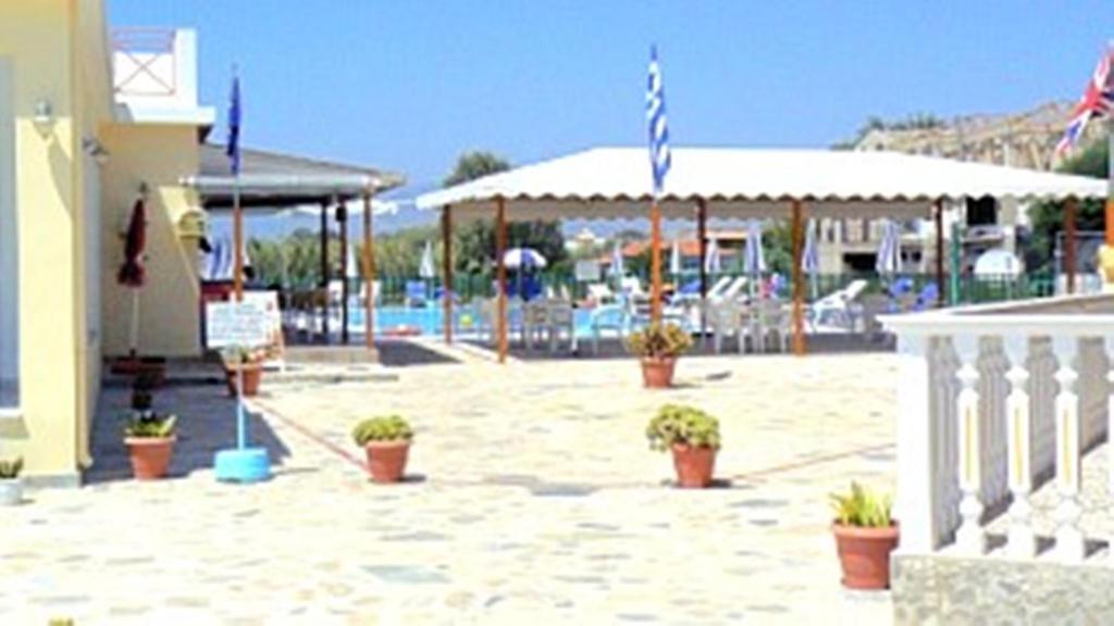 Aparthotel Plubis 2*
