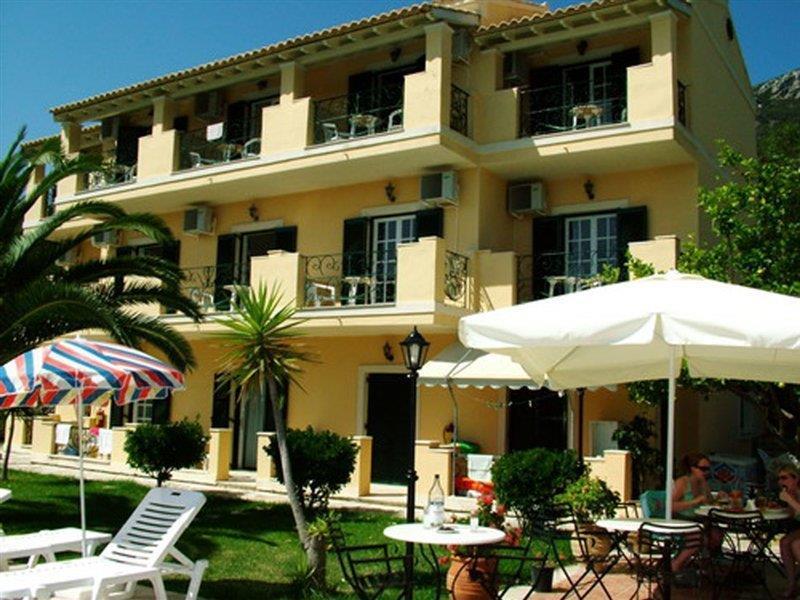 Royal Rose Apartment *