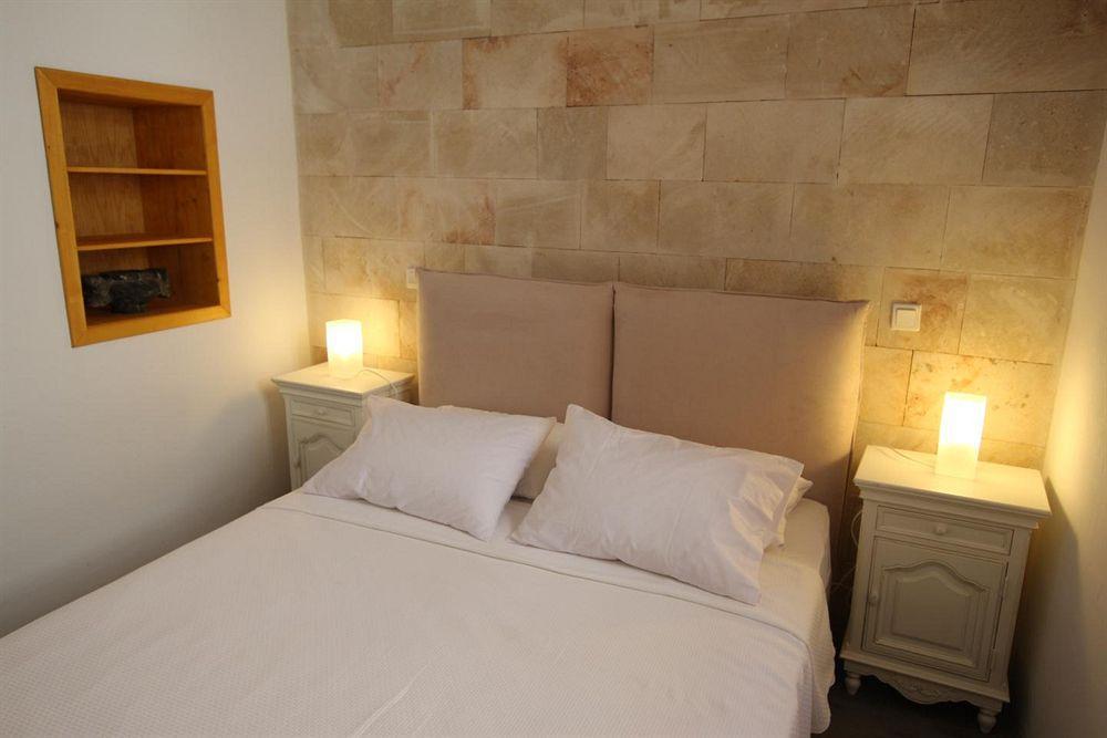 St. George Apartment *