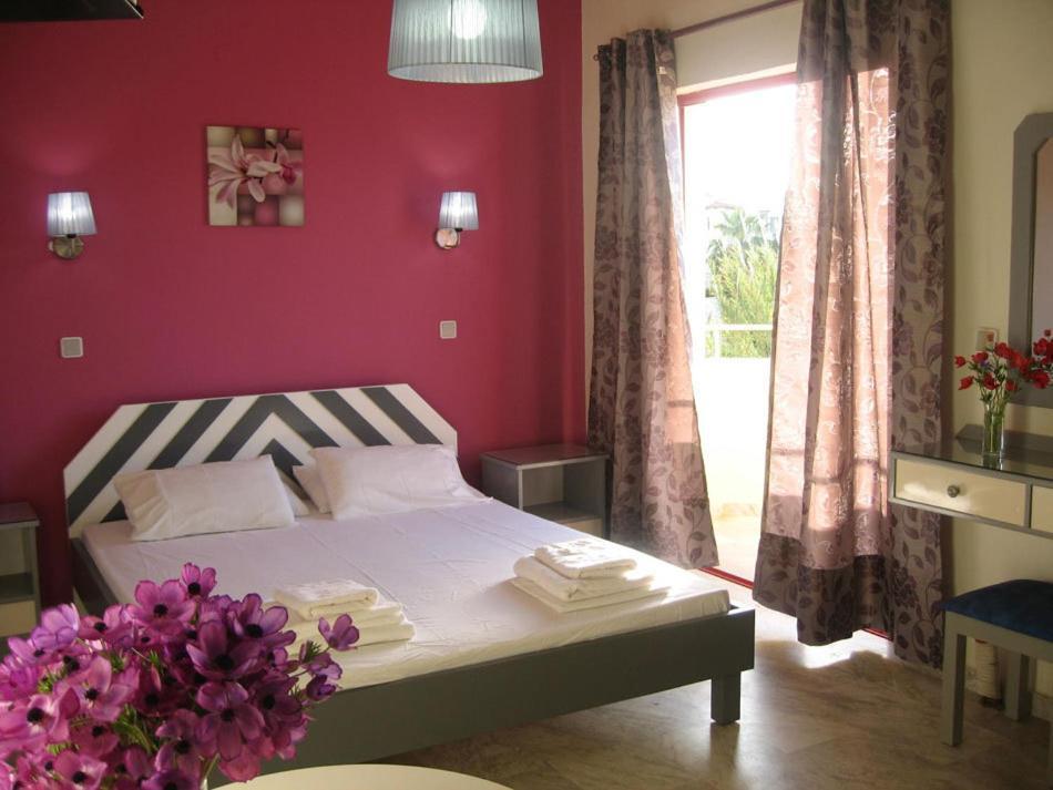 Saint Trope Studios Apartment Kalamaki (Chania)