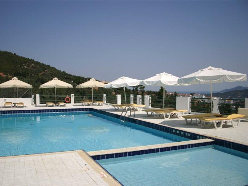 Skiathos Club & 4*