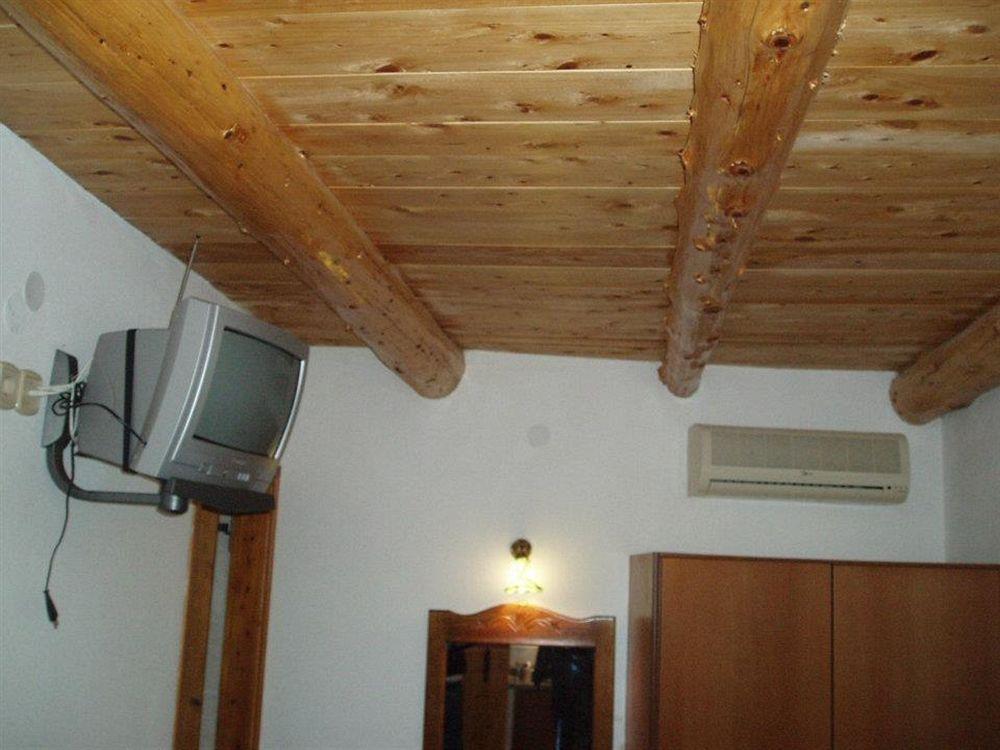 Traditional Stone Aparthotel 3*