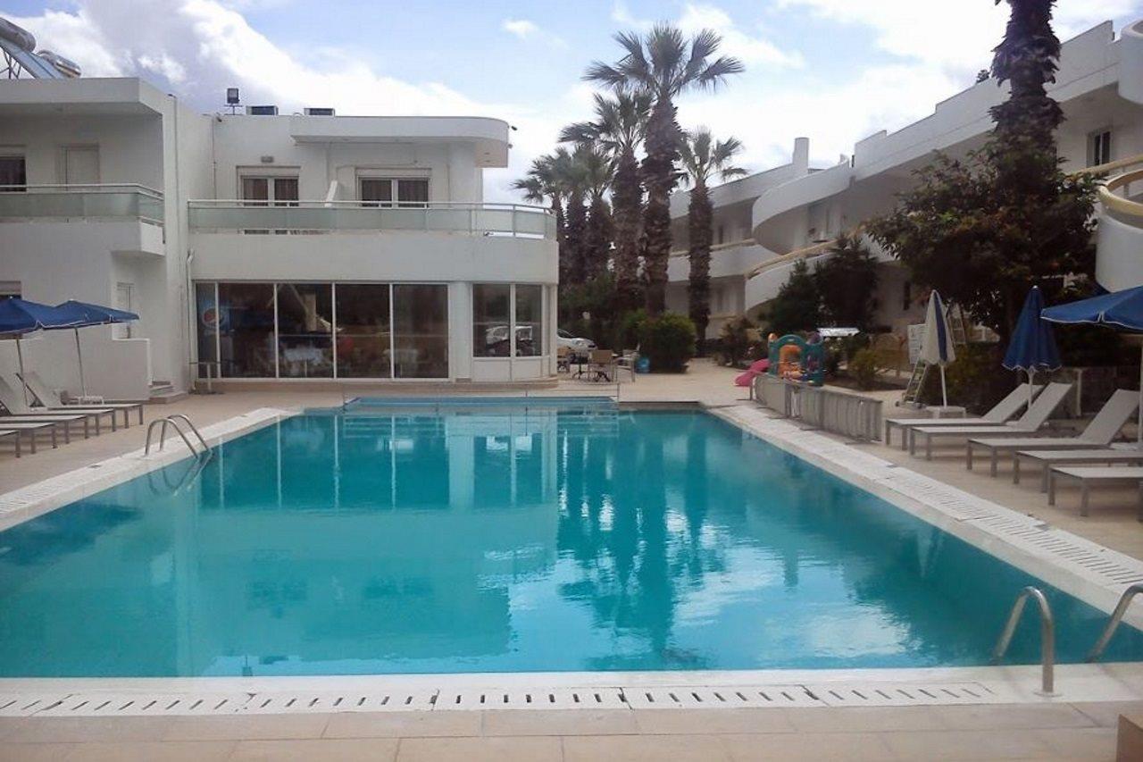 Paleos Aparthotel 3*