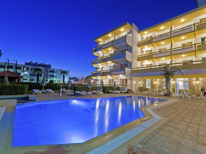 Trianta Hotel Apartments 2*